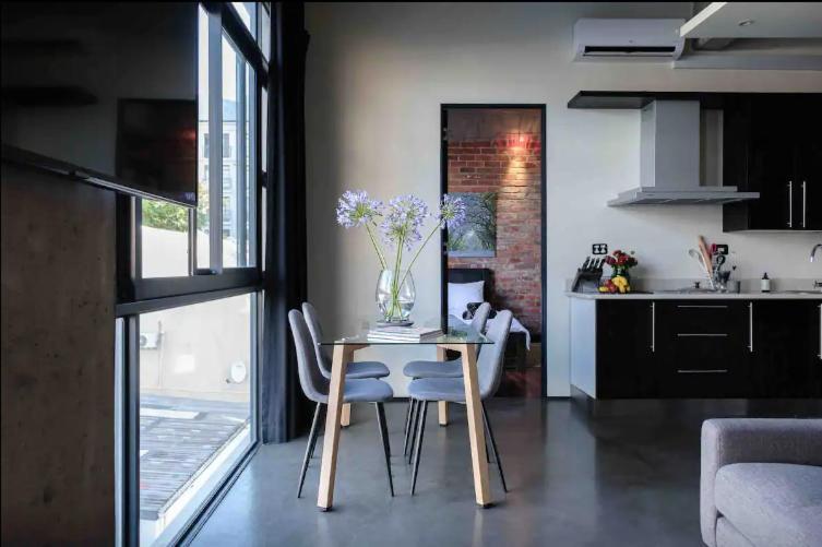 Industrial 1 Bedroom In The Bowl